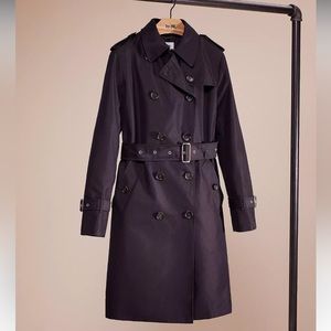 LIKE NEW BLACK COACH TRENCH COAT. Size Medium.